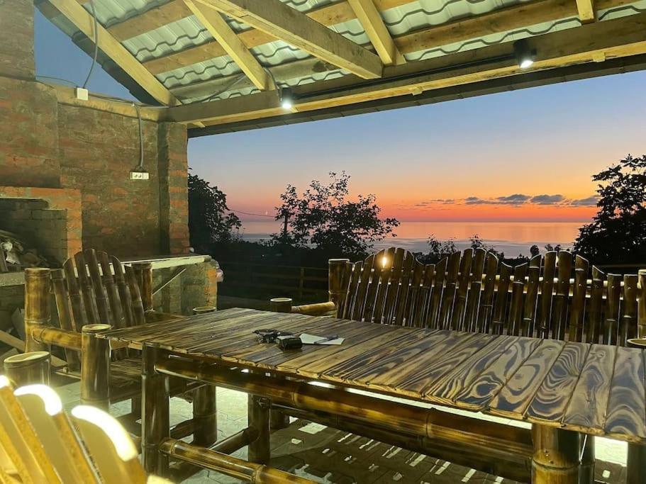 Beautiful Wooden House With Seaside Views Holiday home *